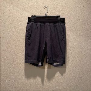 Lululemon men 2 tone blue graphic print linerless active shorts, size M